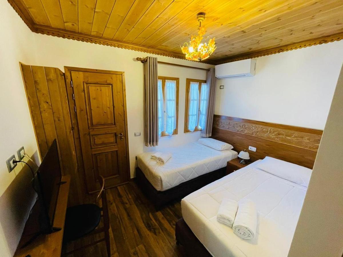 Boutique Hotel Praga Gjirokaster Luaran gambar