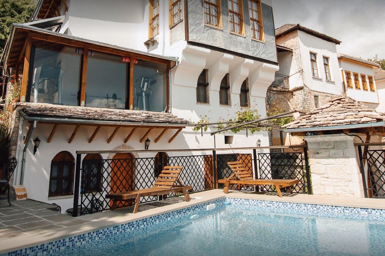 Boutique Hotel Praga Gjirokaster Luaran gambar