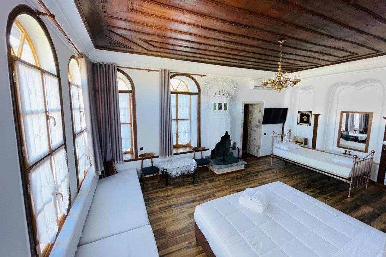 Boutique Hotel Praga Gjirokaster Luaran gambar