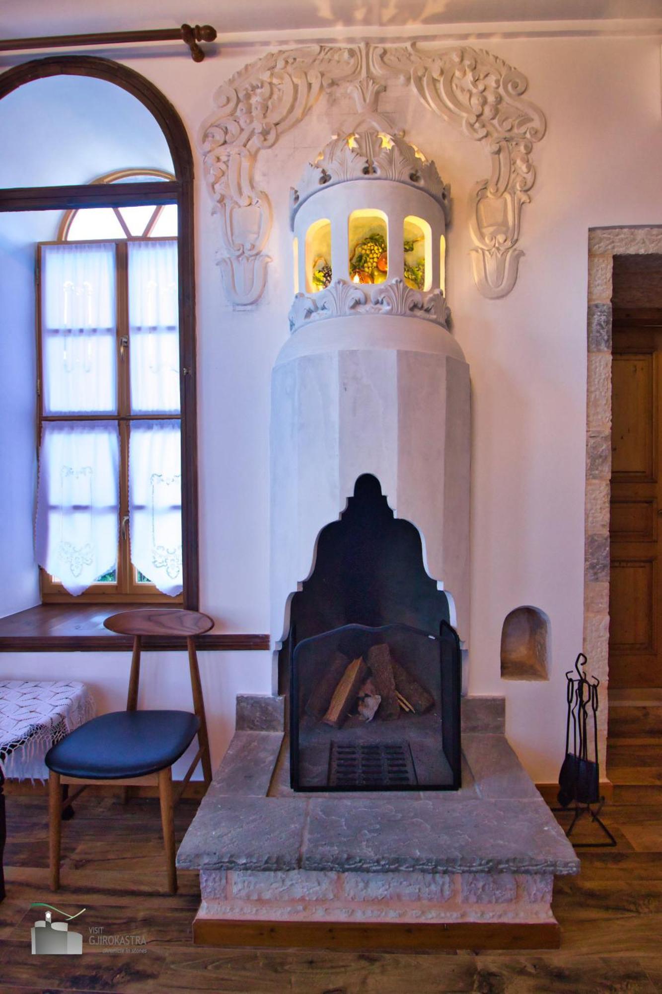 Boutique Hotel Praga Gjirokaster Bilik gambar