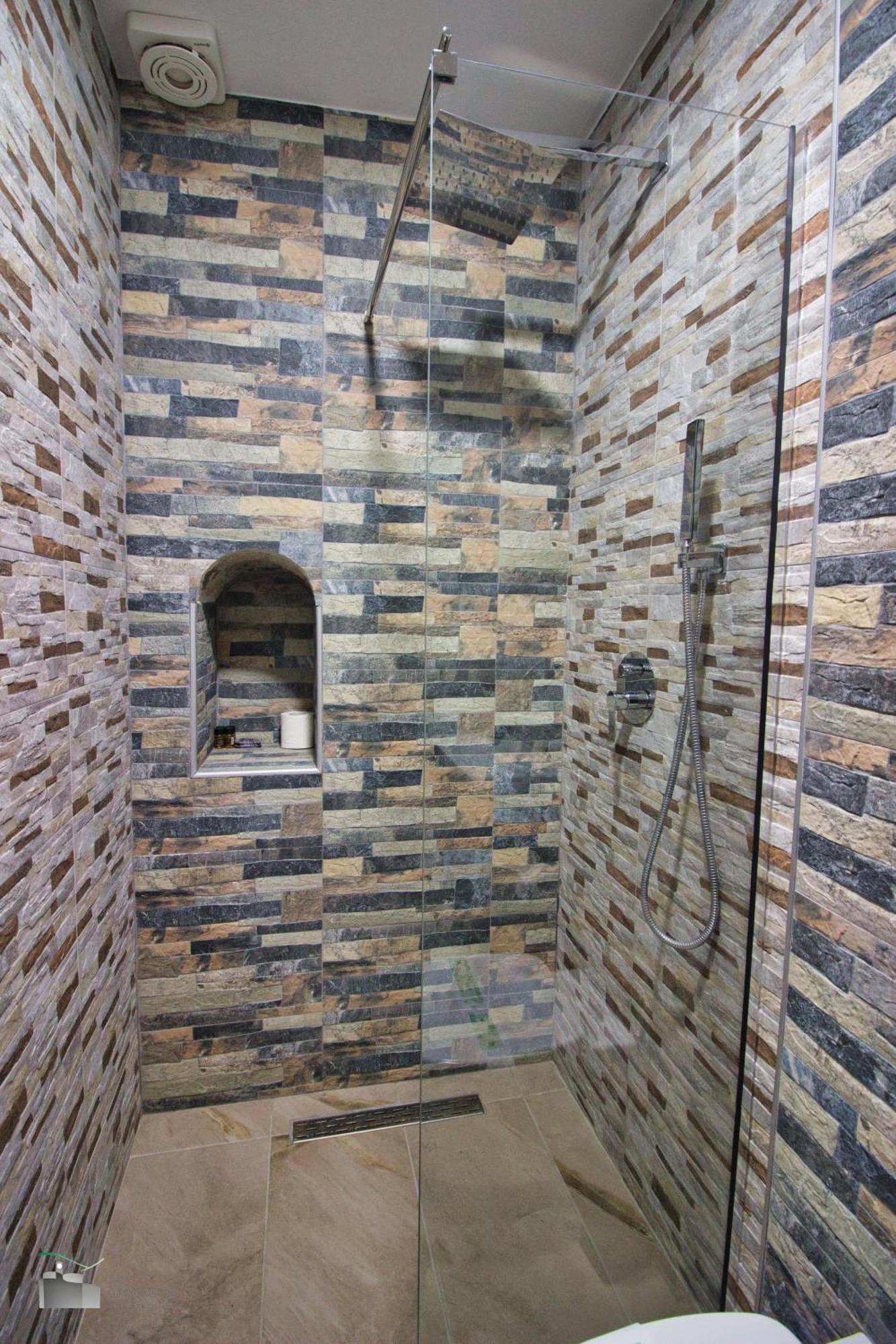 Boutique Hotel Praga Gjirokaster Bilik gambar