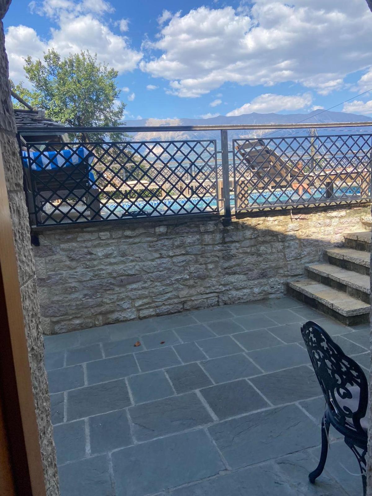 Boutique Hotel Praga Gjirokaster Luaran gambar